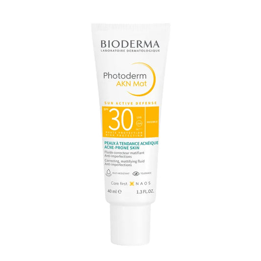 Bioderma PHOTODERM AKN MAT - Fluide Solaire Correcteur Matifiant Invisible SPF30 - Visage - Peaux à Tendance Acnéique, 40ml